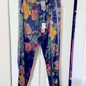 Johnny Was NWT Bayani Presley floral Silk blend jogger pants drawstring Medium.